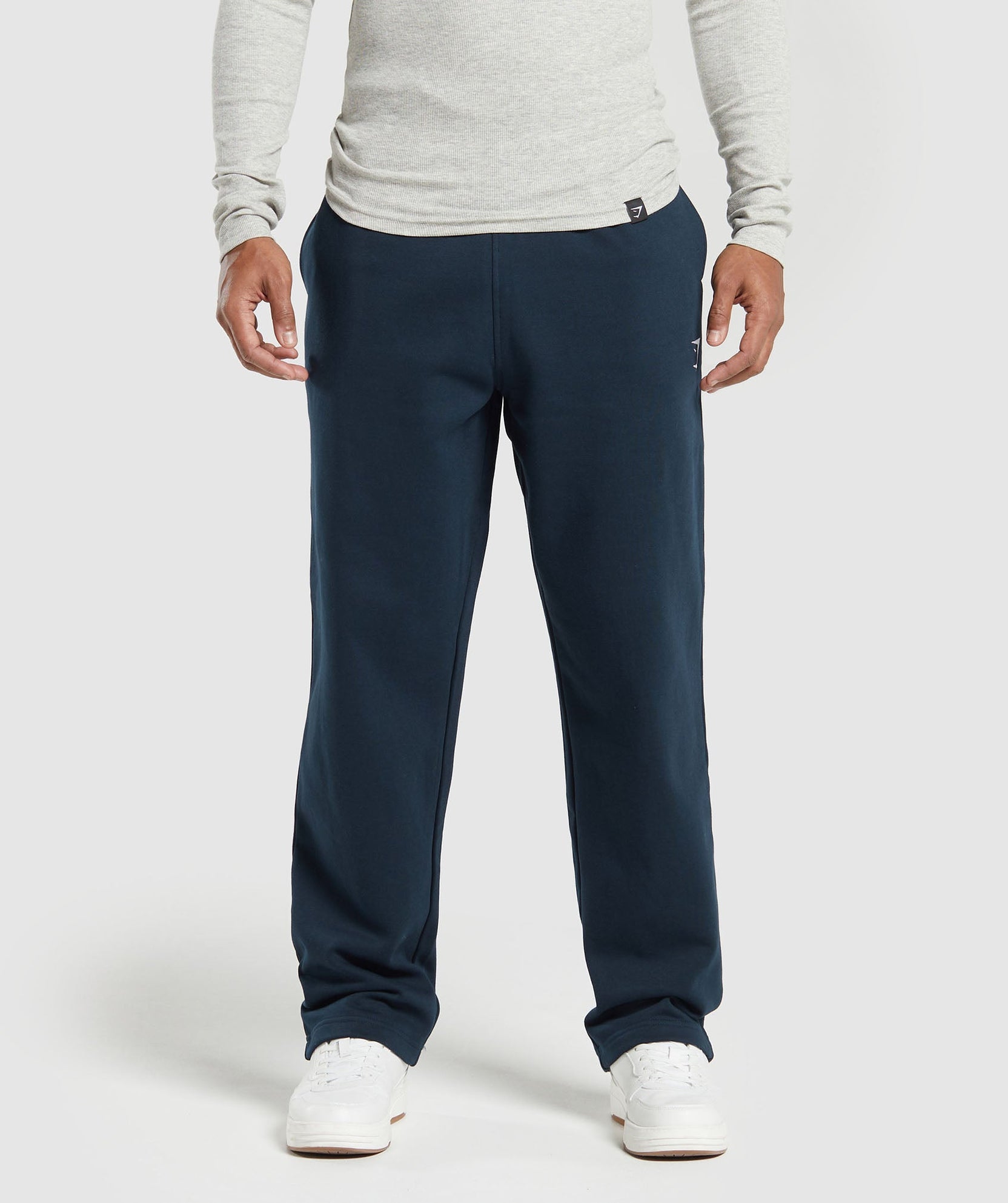 Pantalones deportivos de pierna recta