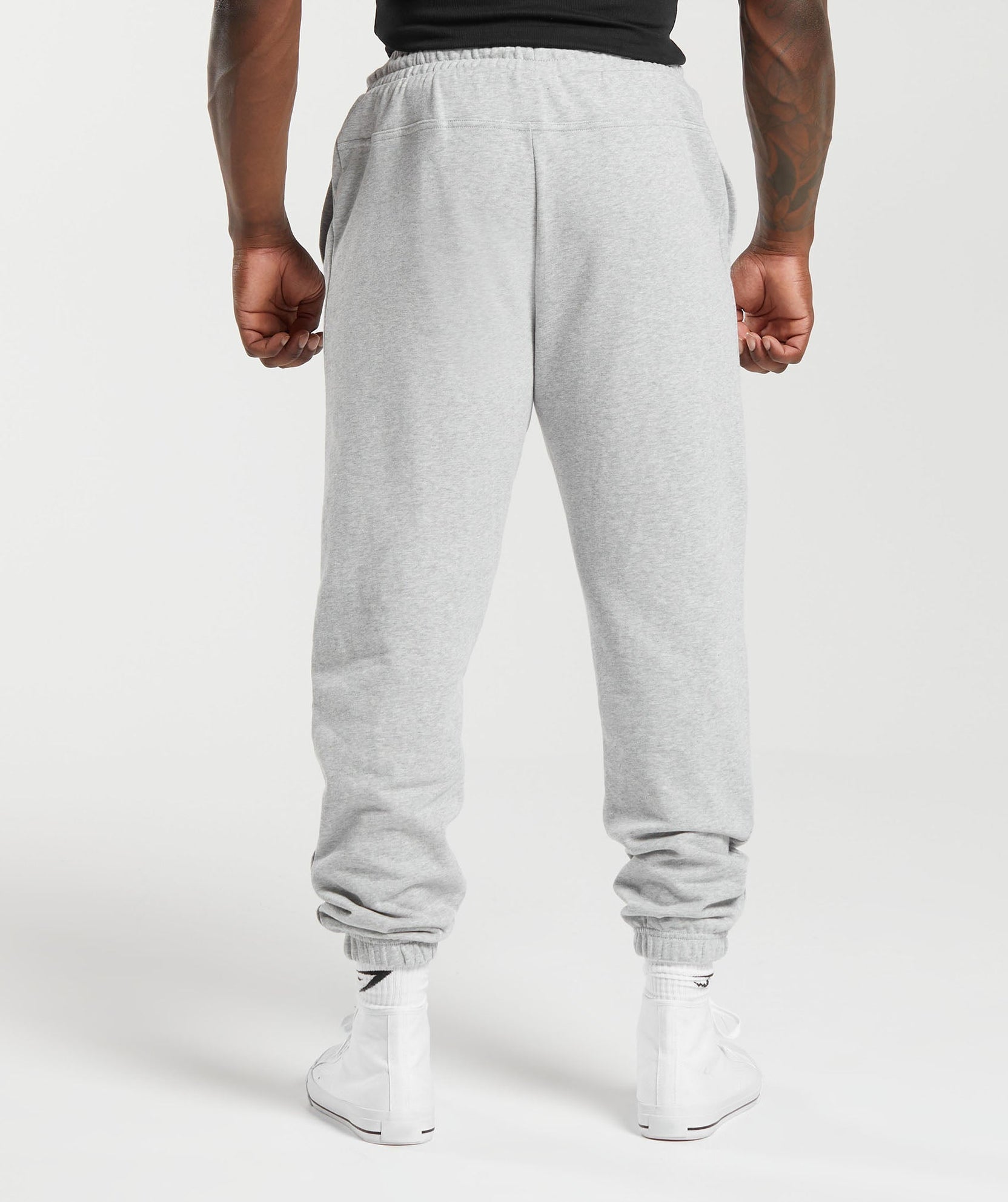 Pantalones deportivos básicos