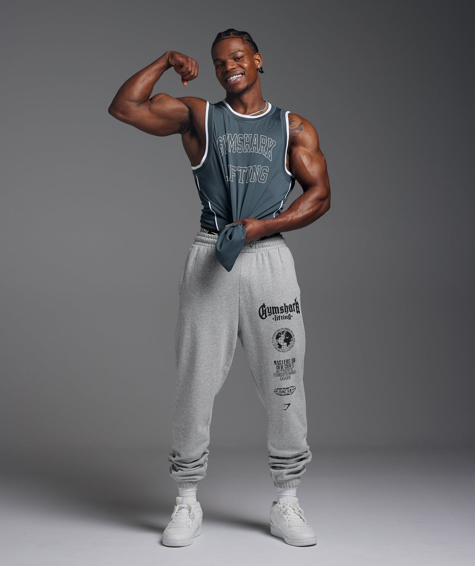Pantalones deportivos básicos