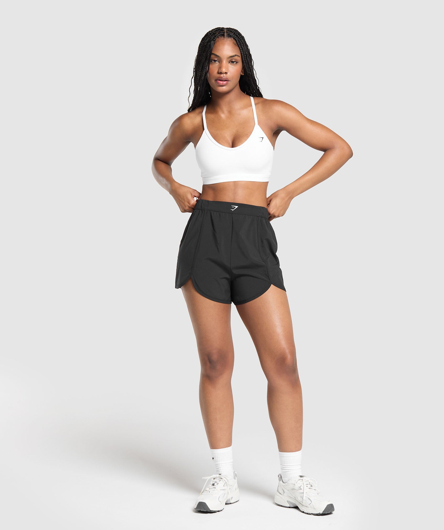 Pantalones cortos con dobladillo festoneado