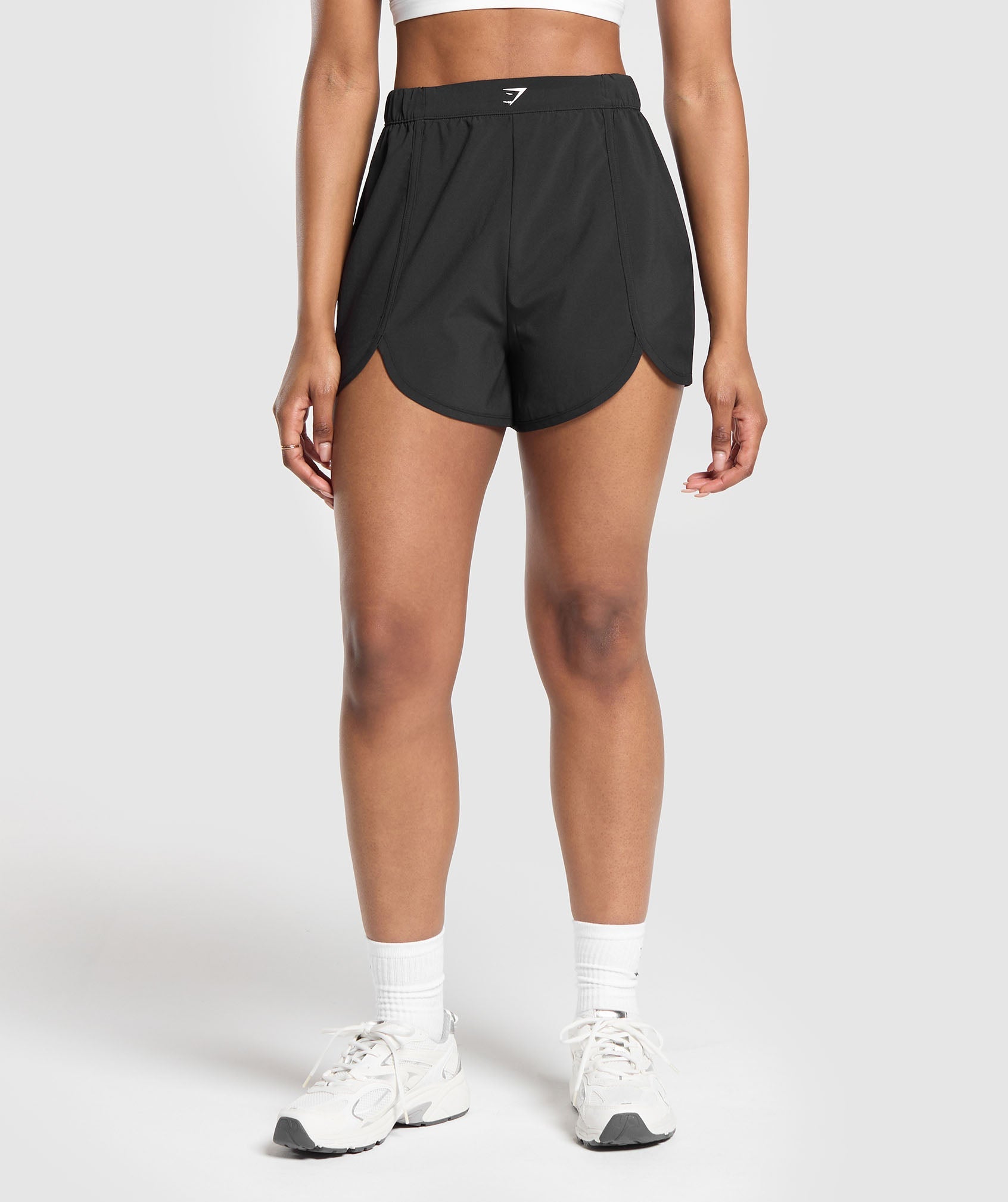Pantalones cortos con dobladillo festoneado