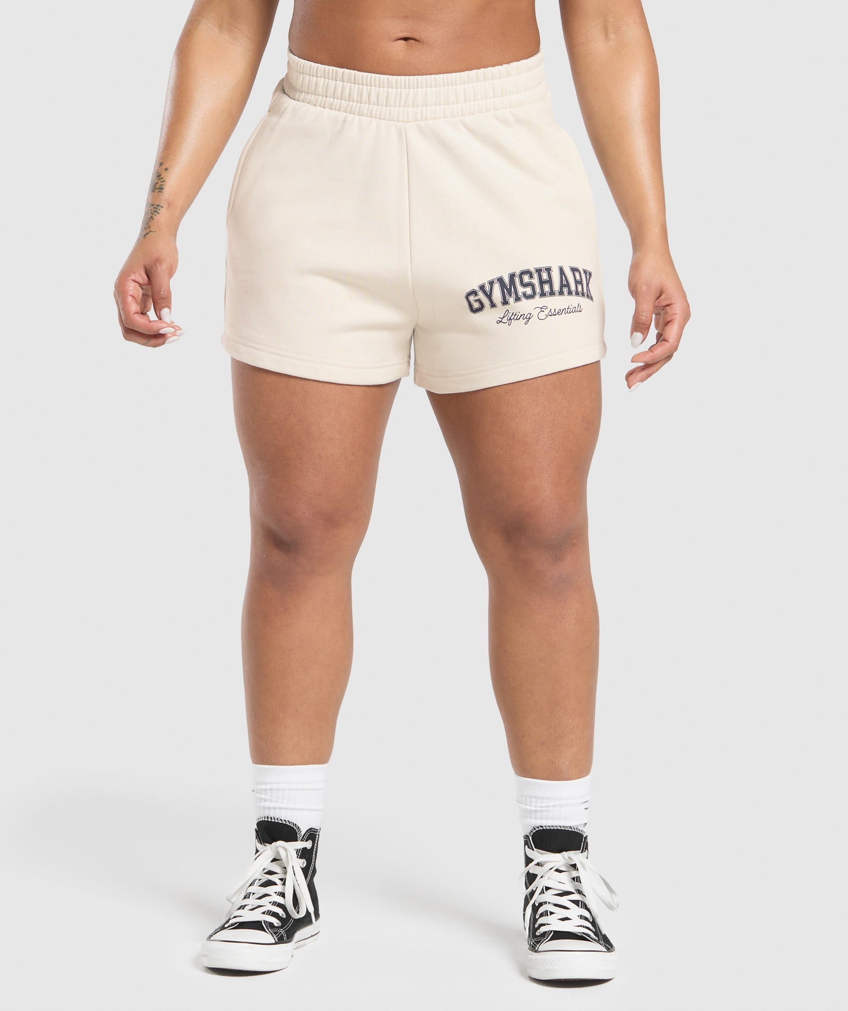 Pantalones cortos de 4 pies cepillados con gráficos de Lifting Essentials