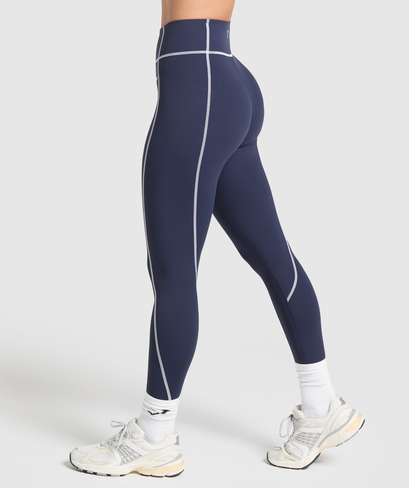 Leggings con puntadas en contraste retro