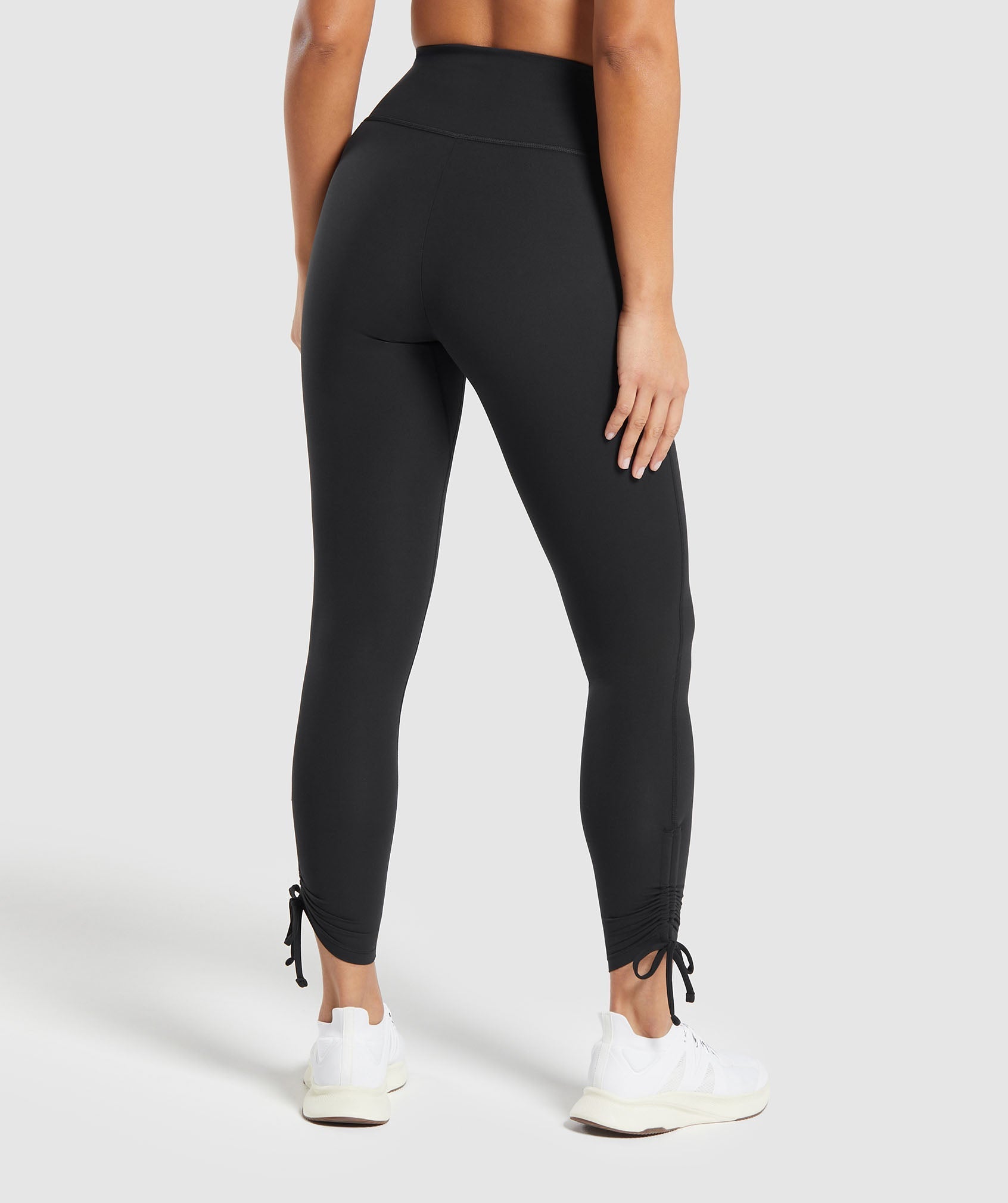 Leggings con lazo en el tobillo