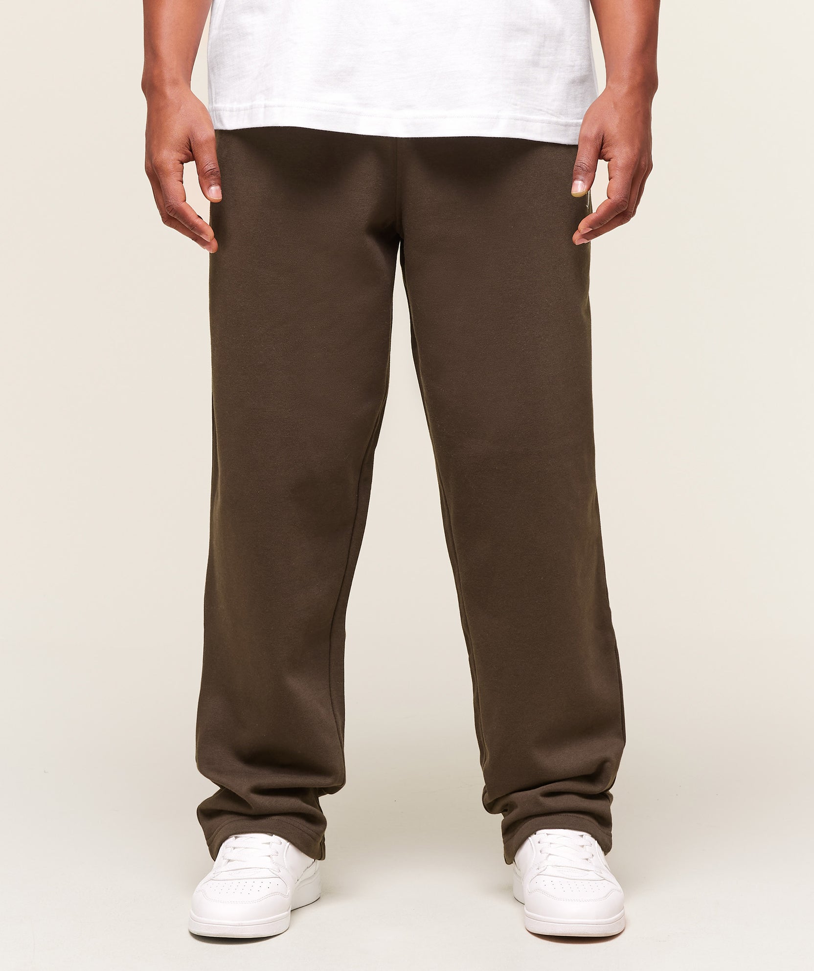 Pantalones deportivos de pierna recta
