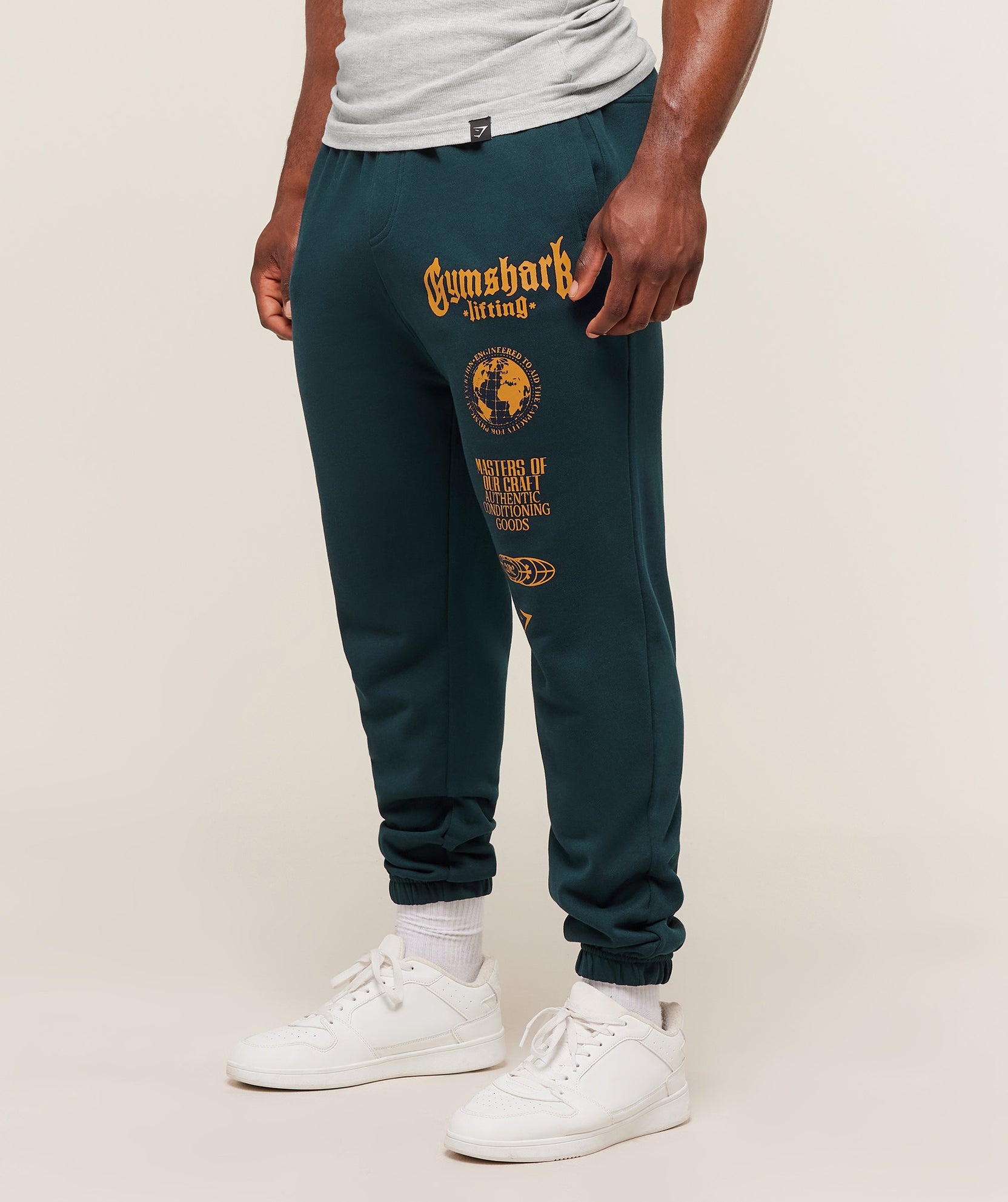 Pantalones deportivos básicos