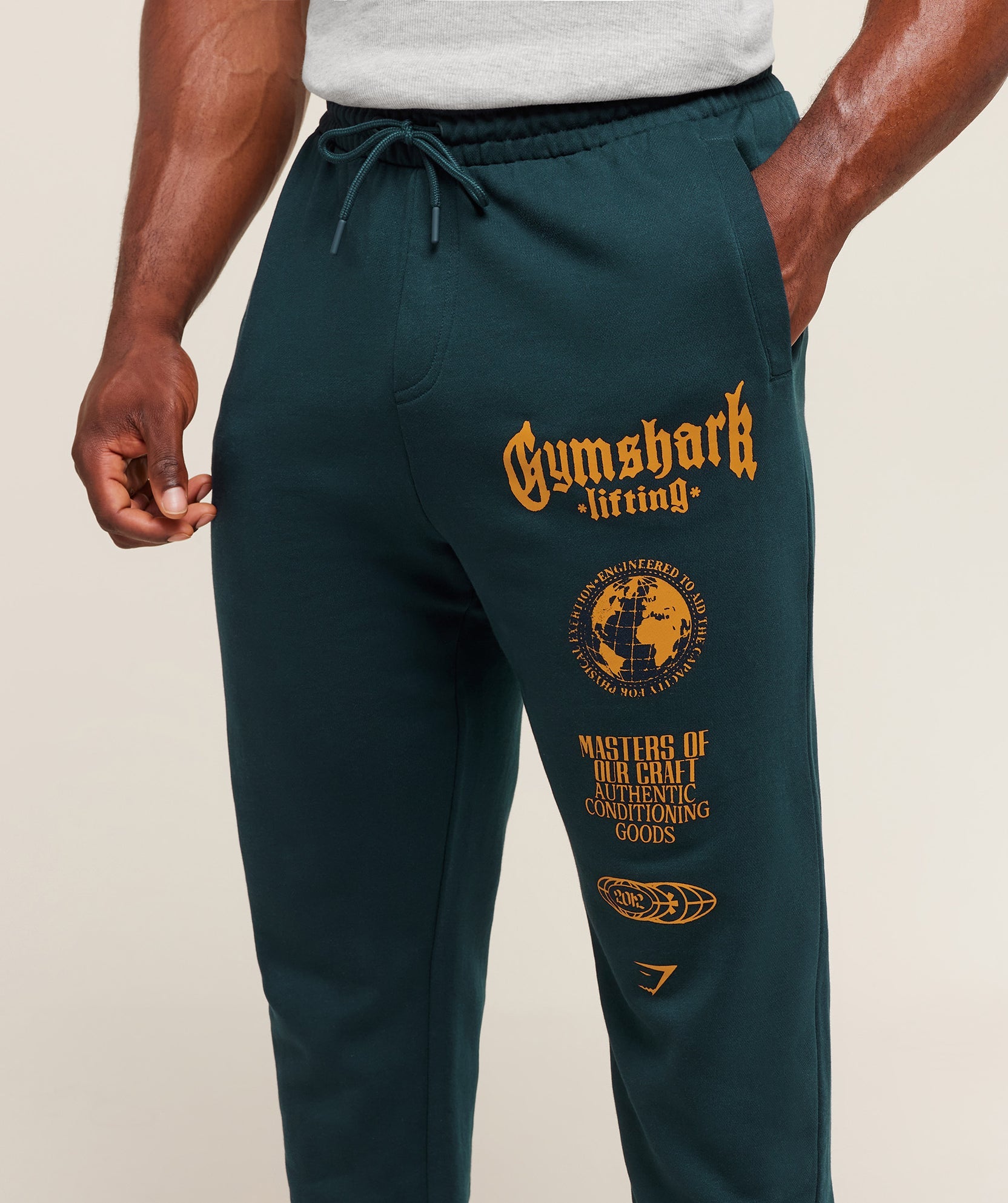 Pantalones deportivos básicos