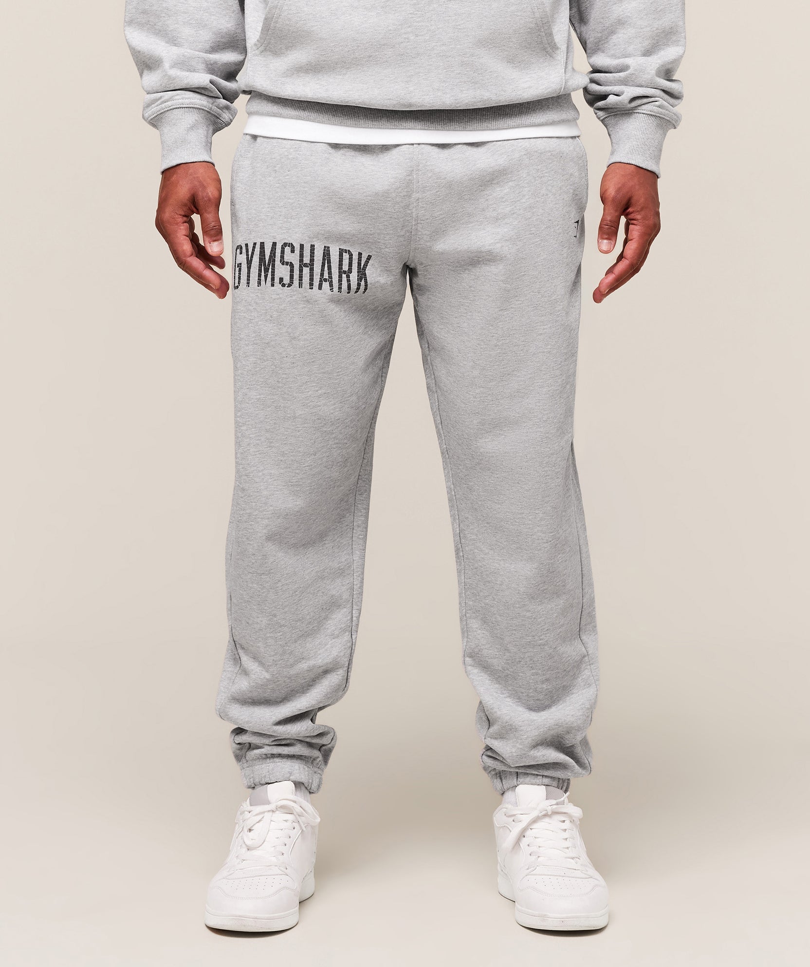 Jogger gráfico desgastado