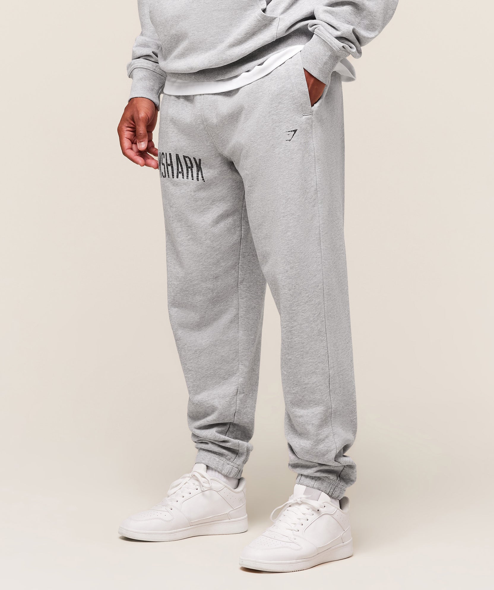Jogger gráfico desgastado