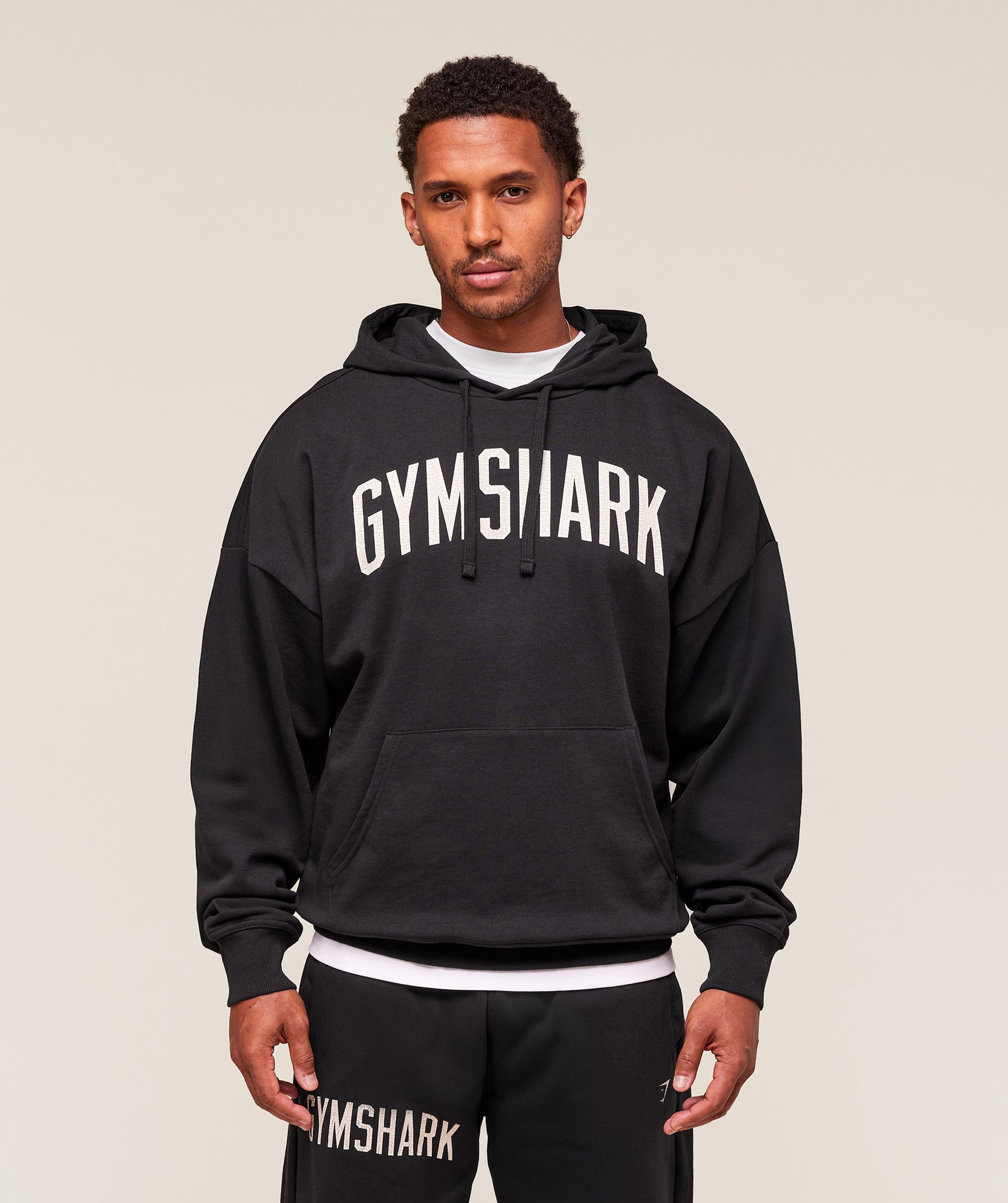 Sudadera con capucha gráfica desgastada
