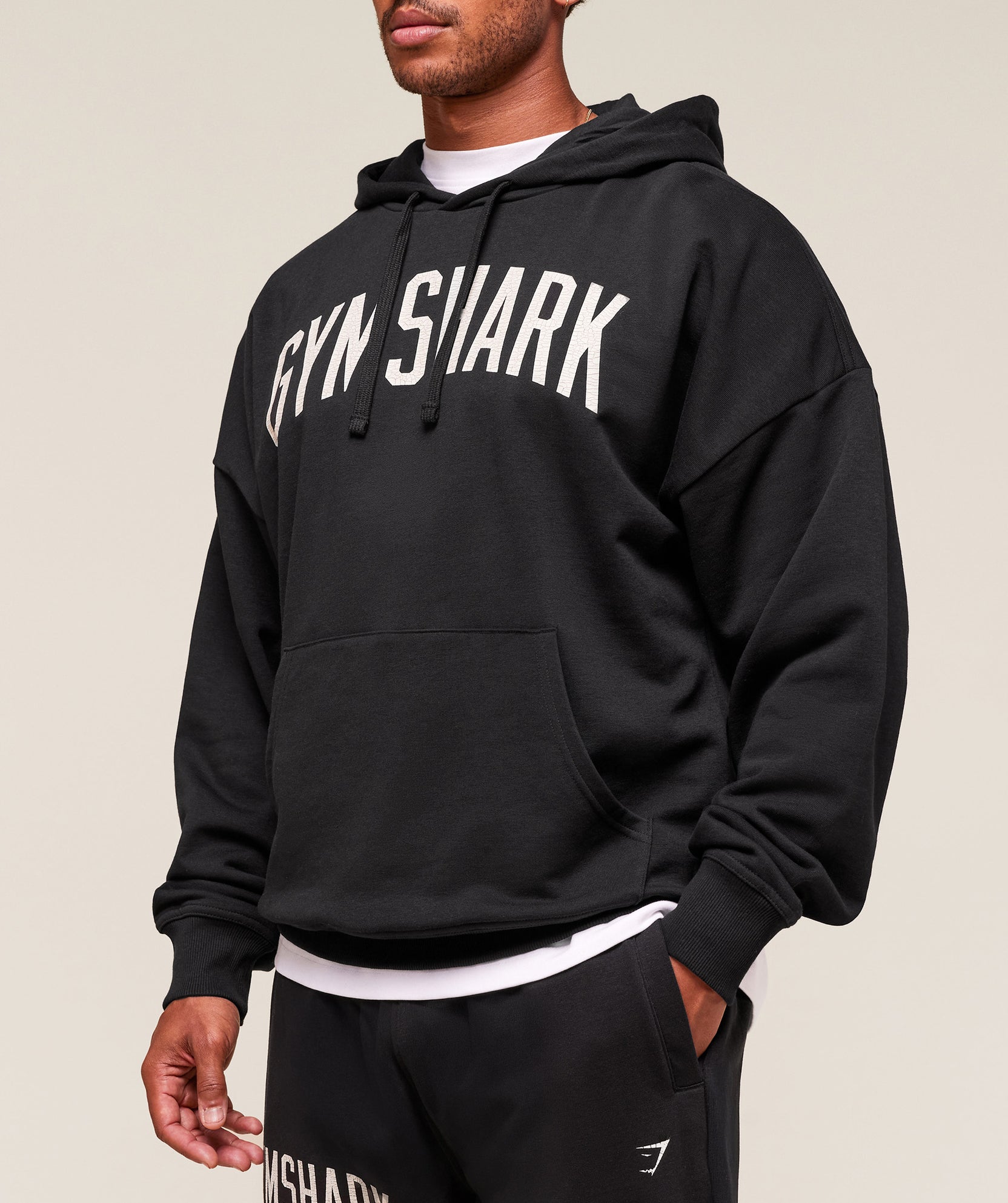 Sudadera con capucha gráfica desgastada
